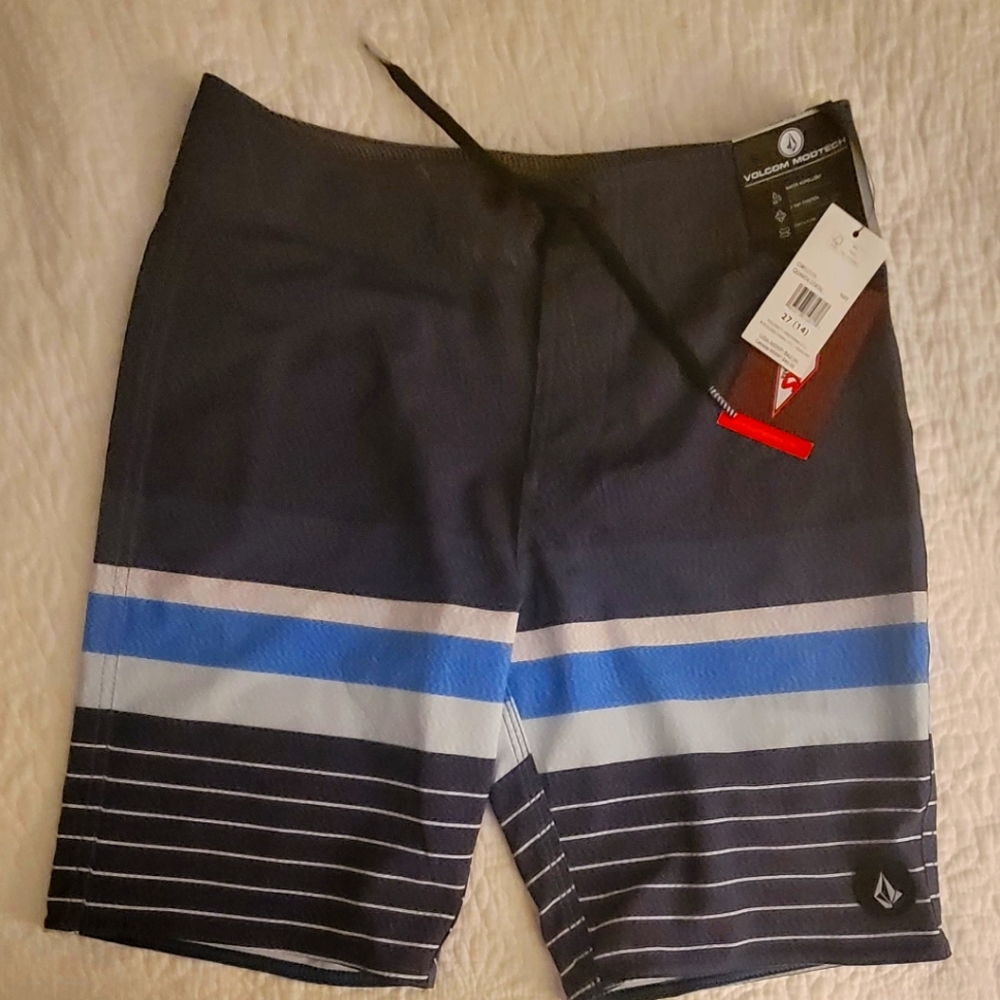 Boys swim shorts size 27 (14)